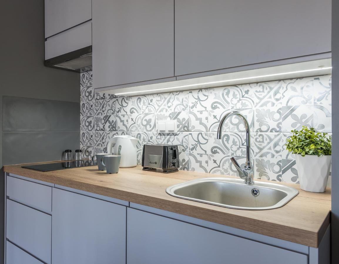 Okecie Airport Studio Bakalarska 2 P&O Serviced Apartments 바르샤바 외부 사진