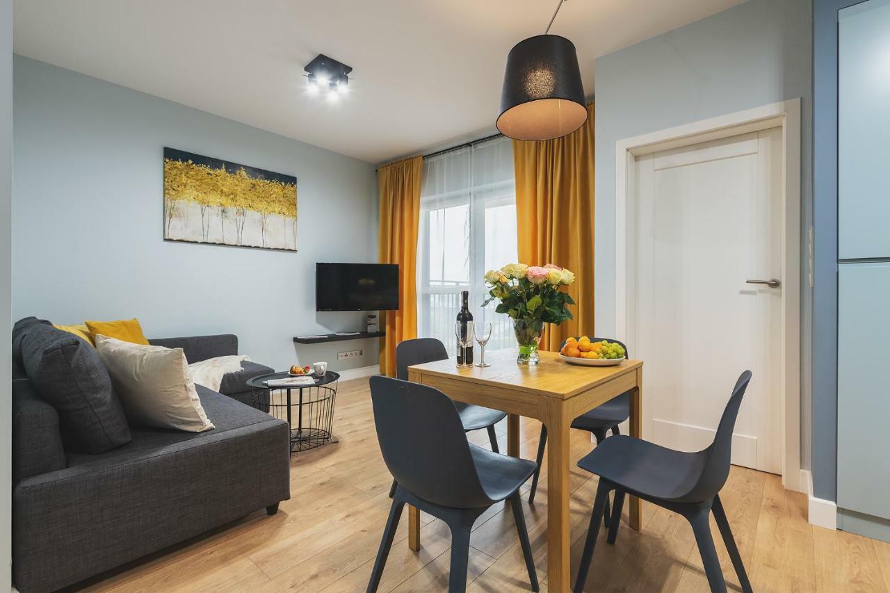 Okecie Airport Studio Bakalarska 2 P&O Serviced Apartments 바르샤바 외부 사진